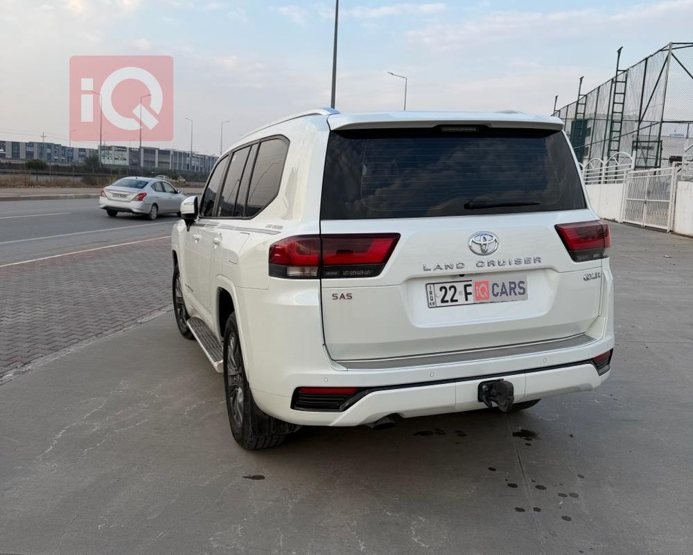 تويوتا لاندكروزر